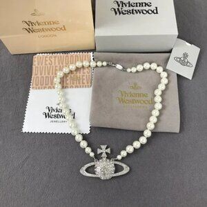 Brand New Vivienne Westwood Pearl Necklace Large in silver-Authentic